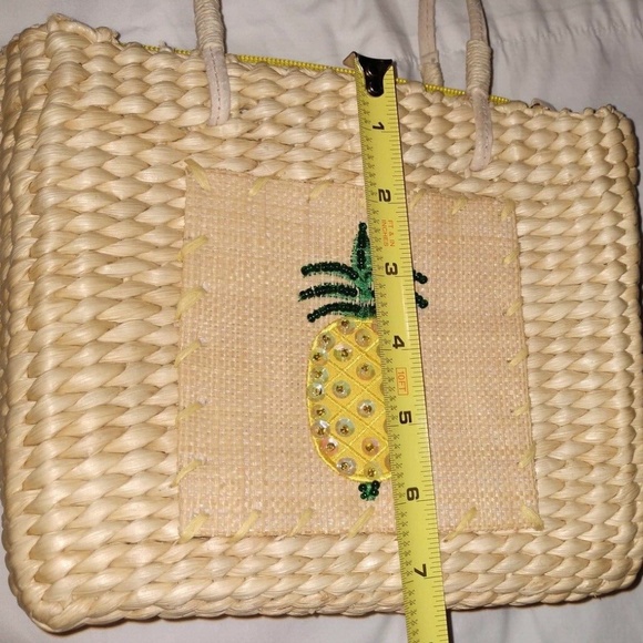 Xharation Straw Corn Husk Pineapple Purse Yellow - Picture 6 of 8